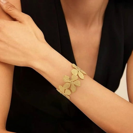 Flower Broad Cuff kada