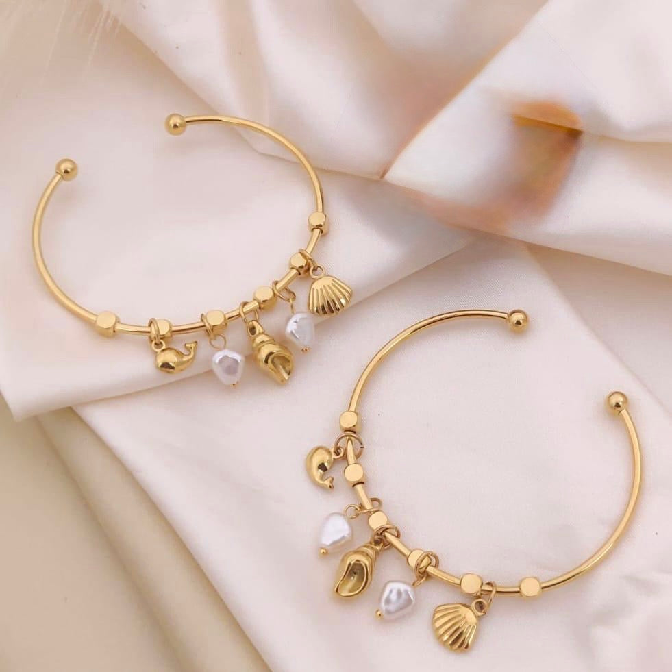 Sea shell charm kada