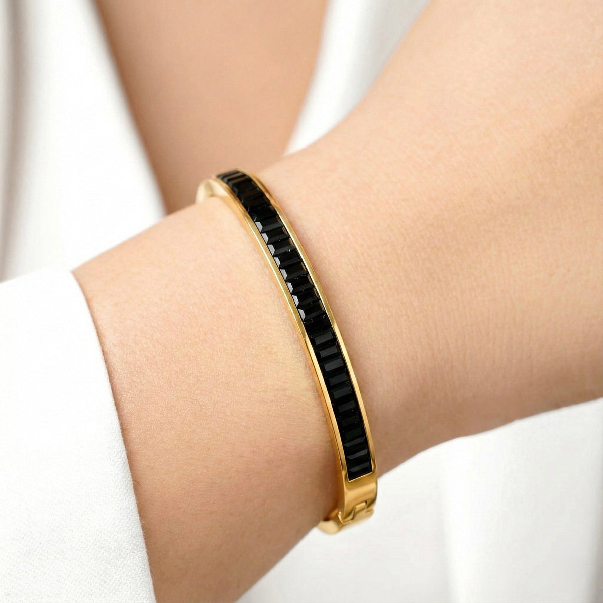 Tennis line Kada
