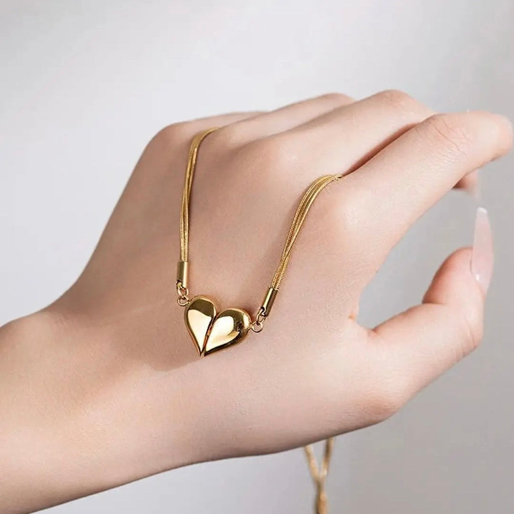 Heart Megnat pendant Necklace