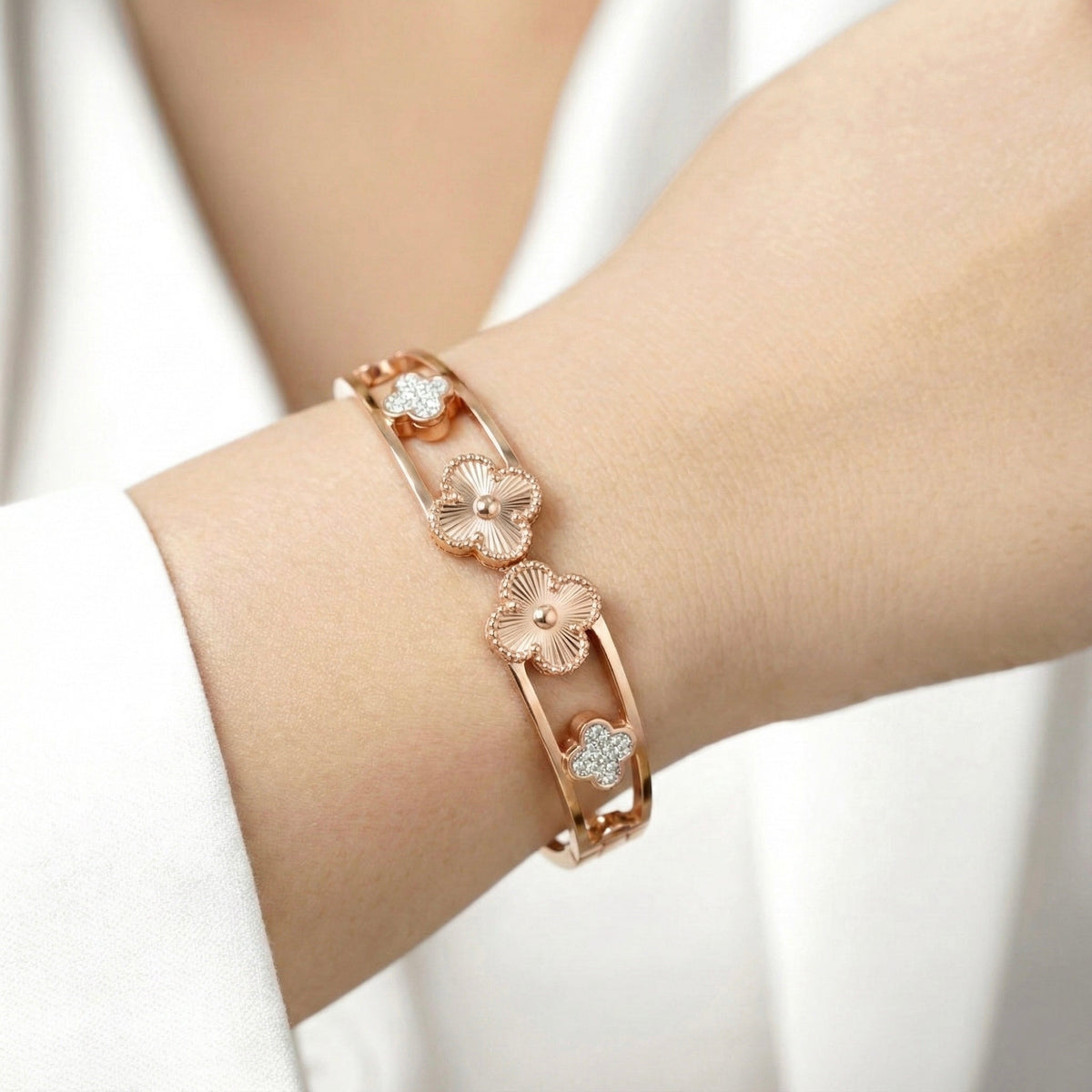 Lucky Clover Kada