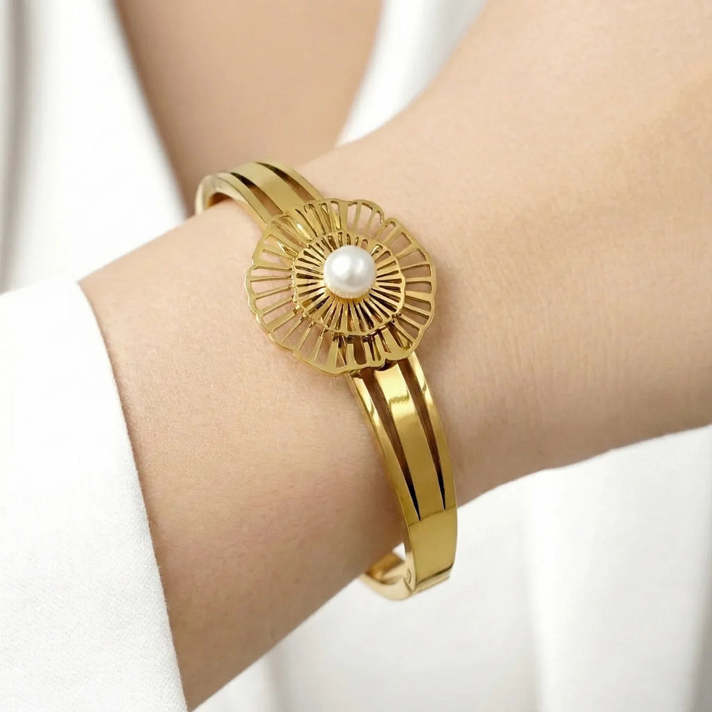 Pearl Bloom Kada