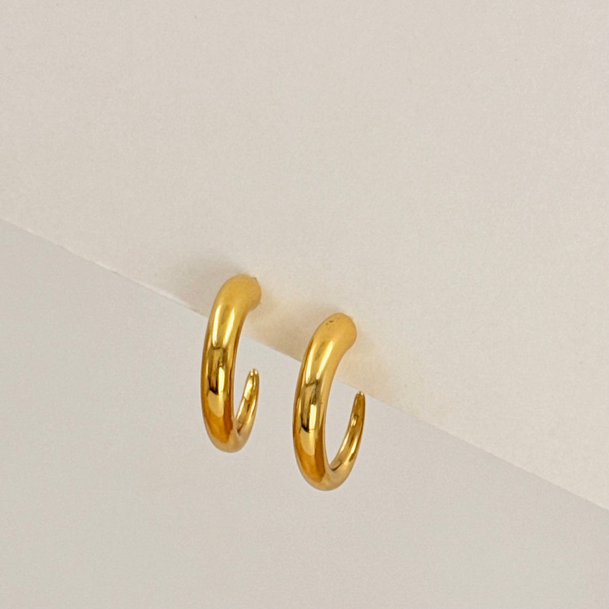 Curbs bold gold hoops earring