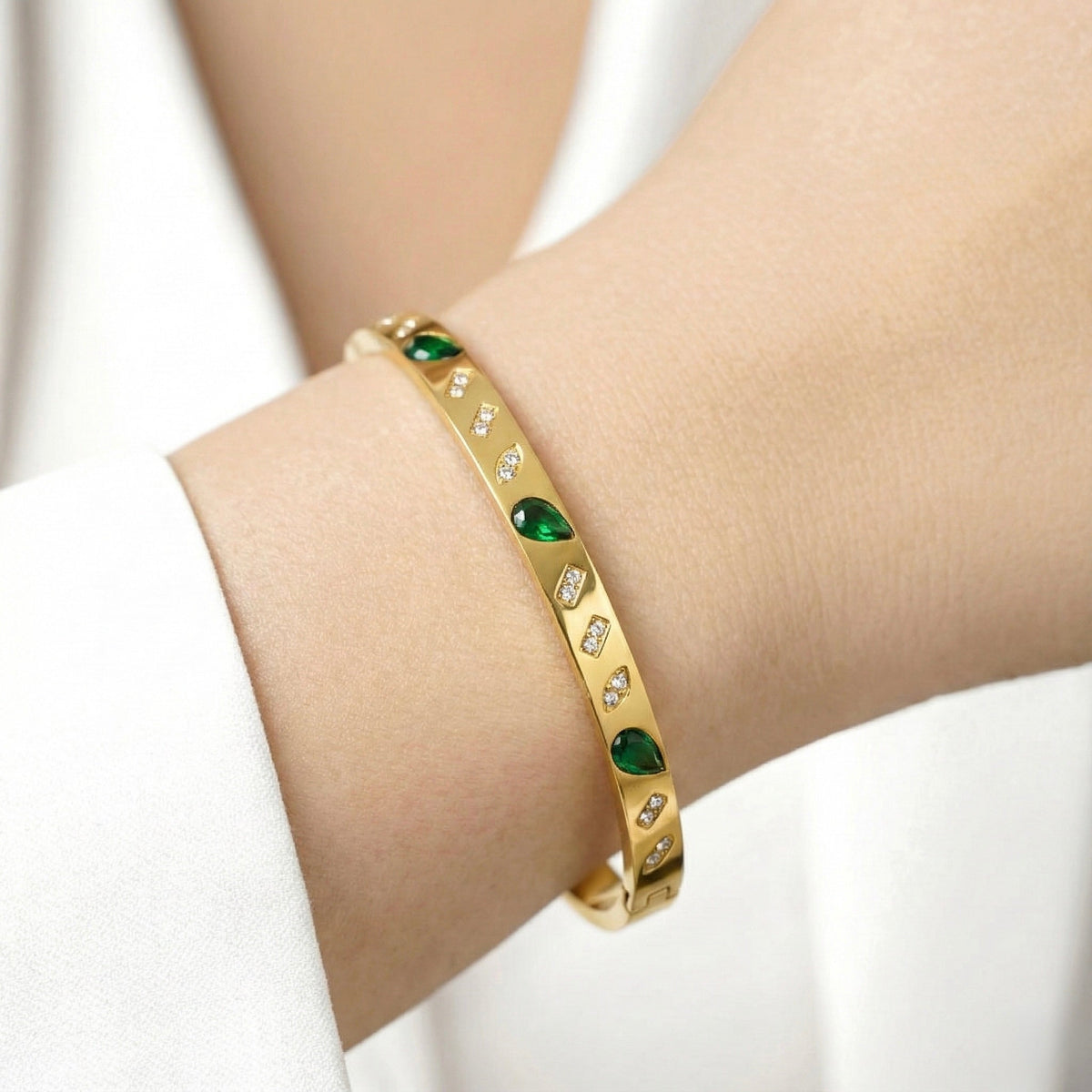 Emerald Glow Kada