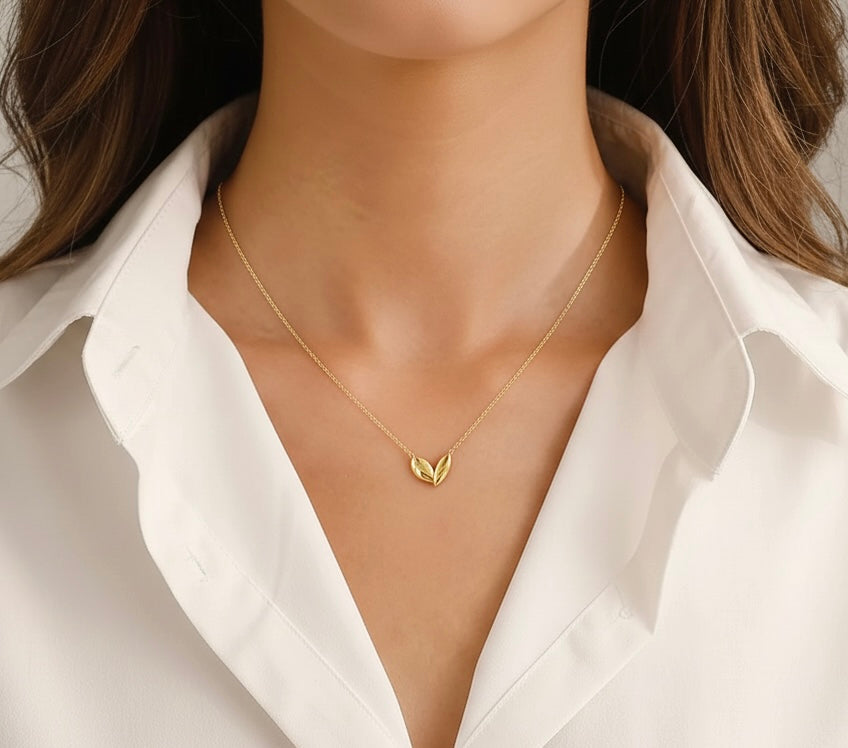 Delicate Heart pendant Necklace