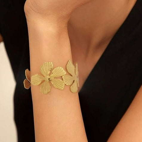 Flower Broad Cuff kada