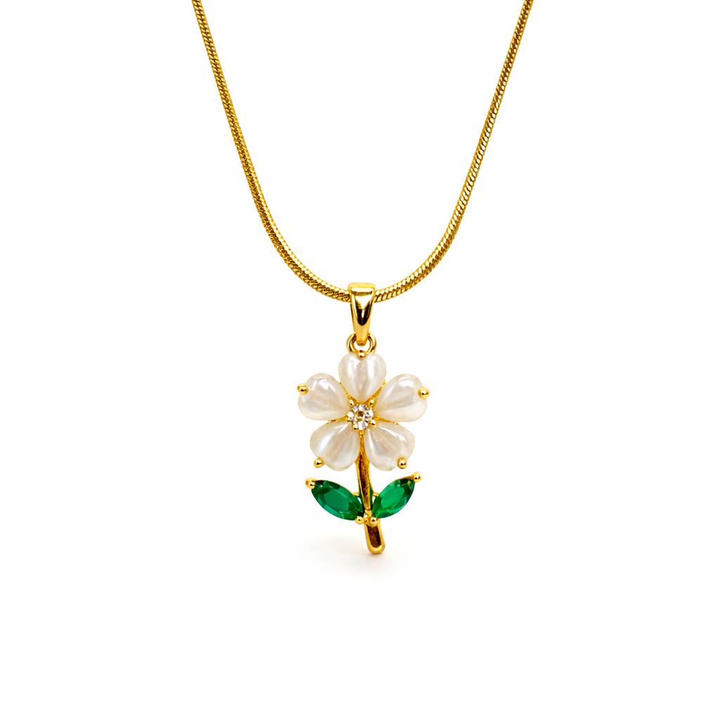 Solana Flower Necklace