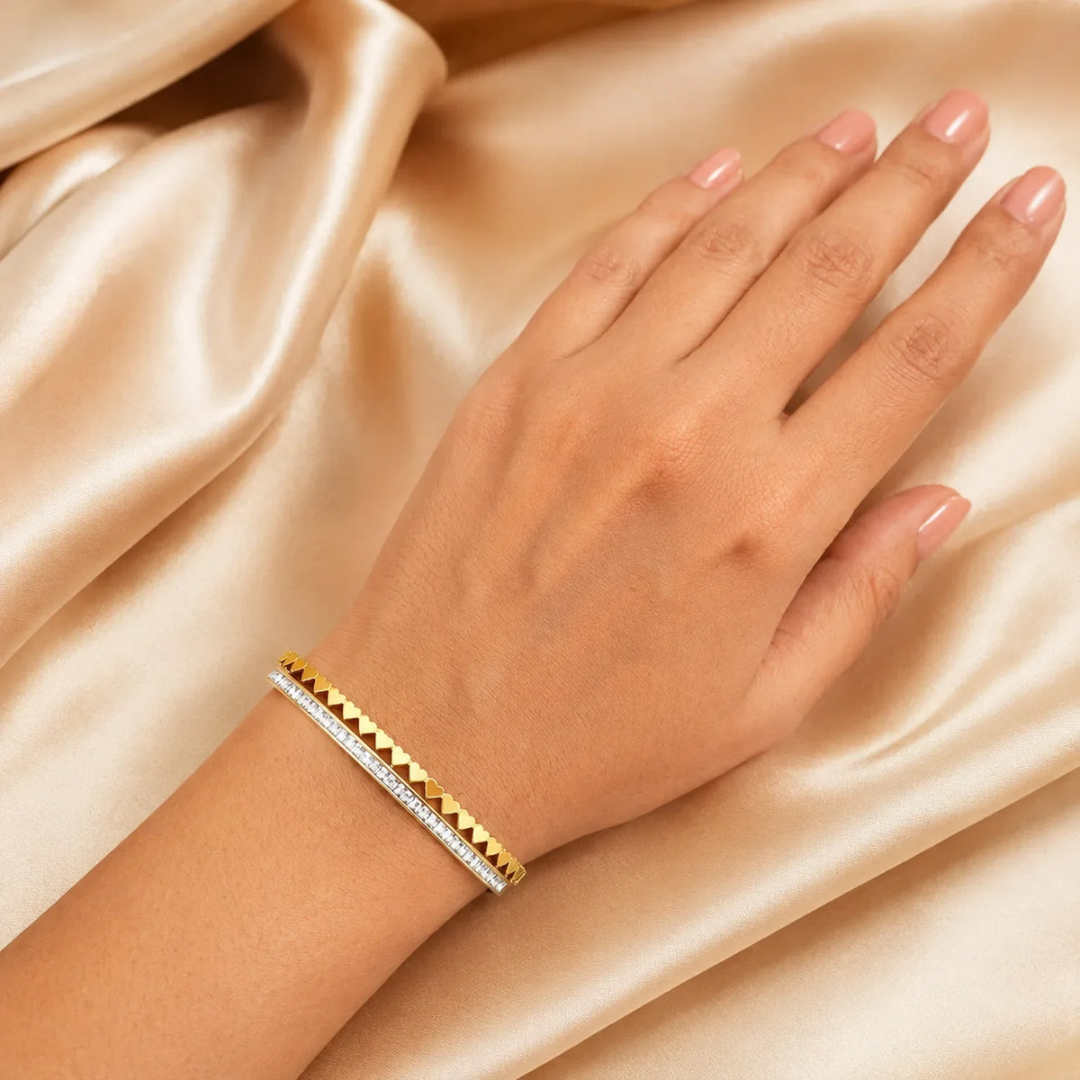 Heart Gold crest sparkle kada
