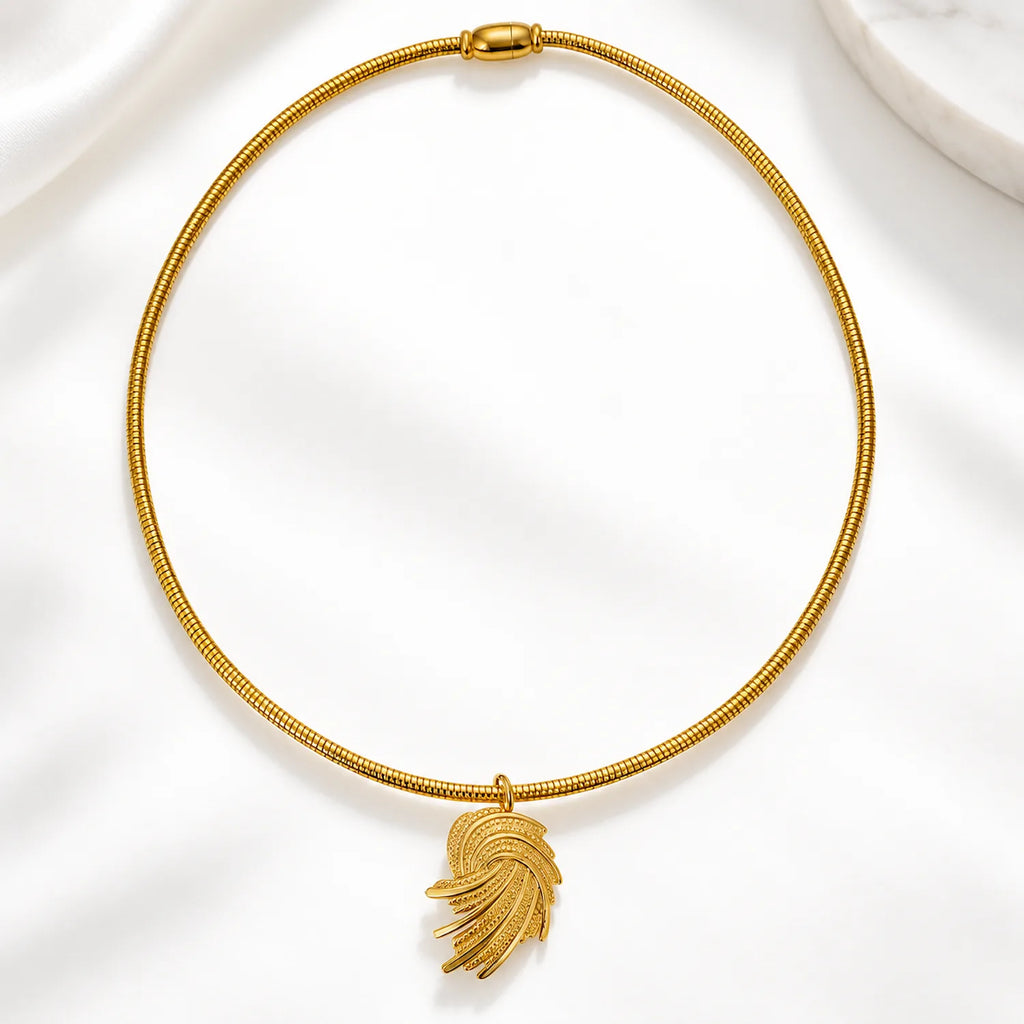 Leaf Pendant Choker
