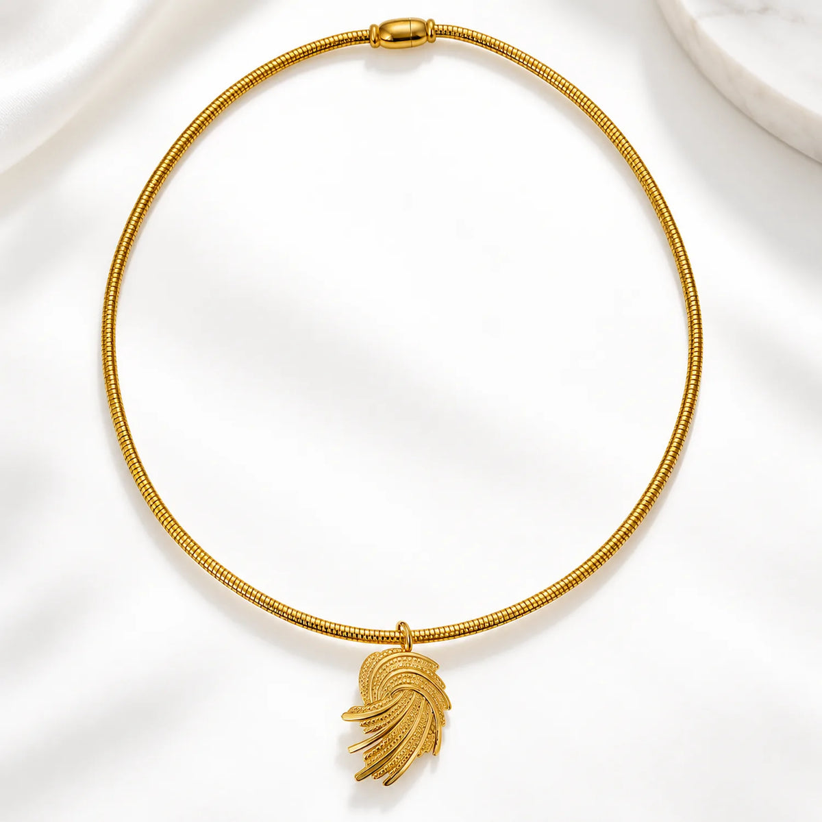 Leaf Pendant Choker