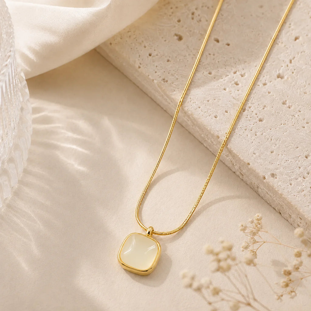 Emerald Glow Necklace
