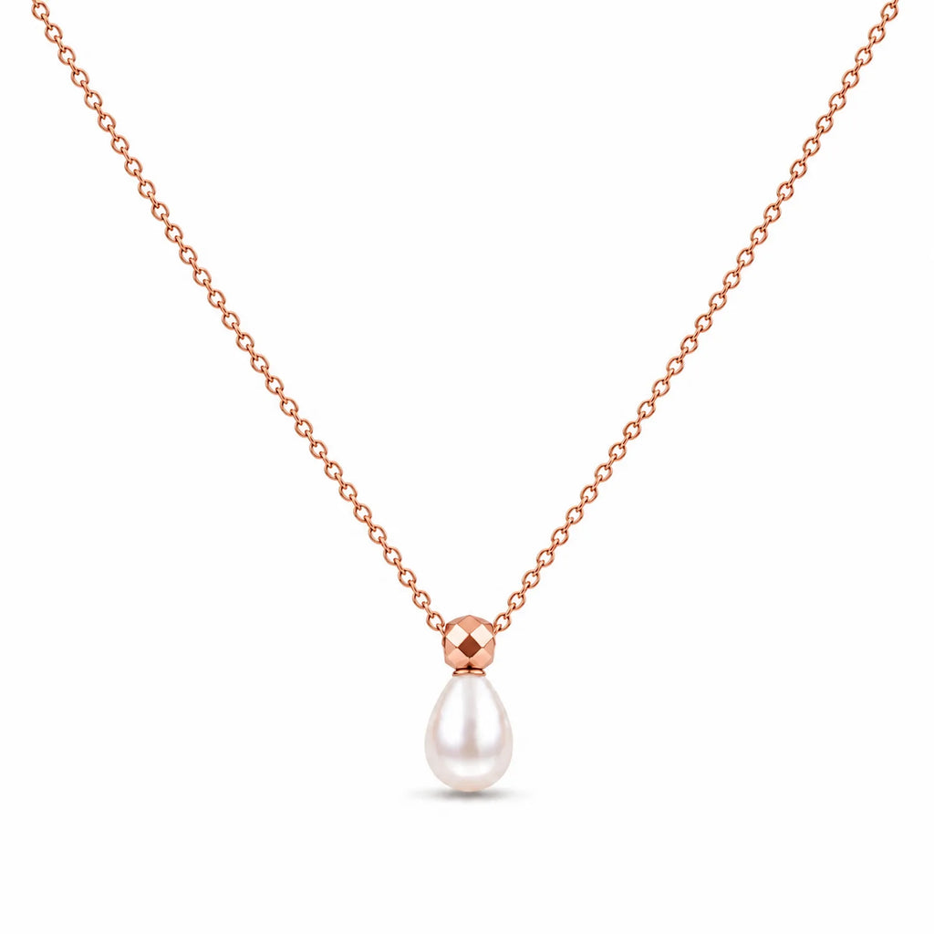 Minimal Pearl Necklace