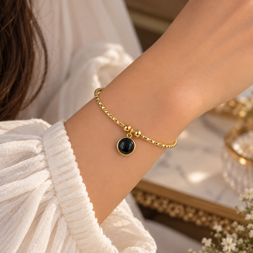 Single Coin Wire Charm Bracelet