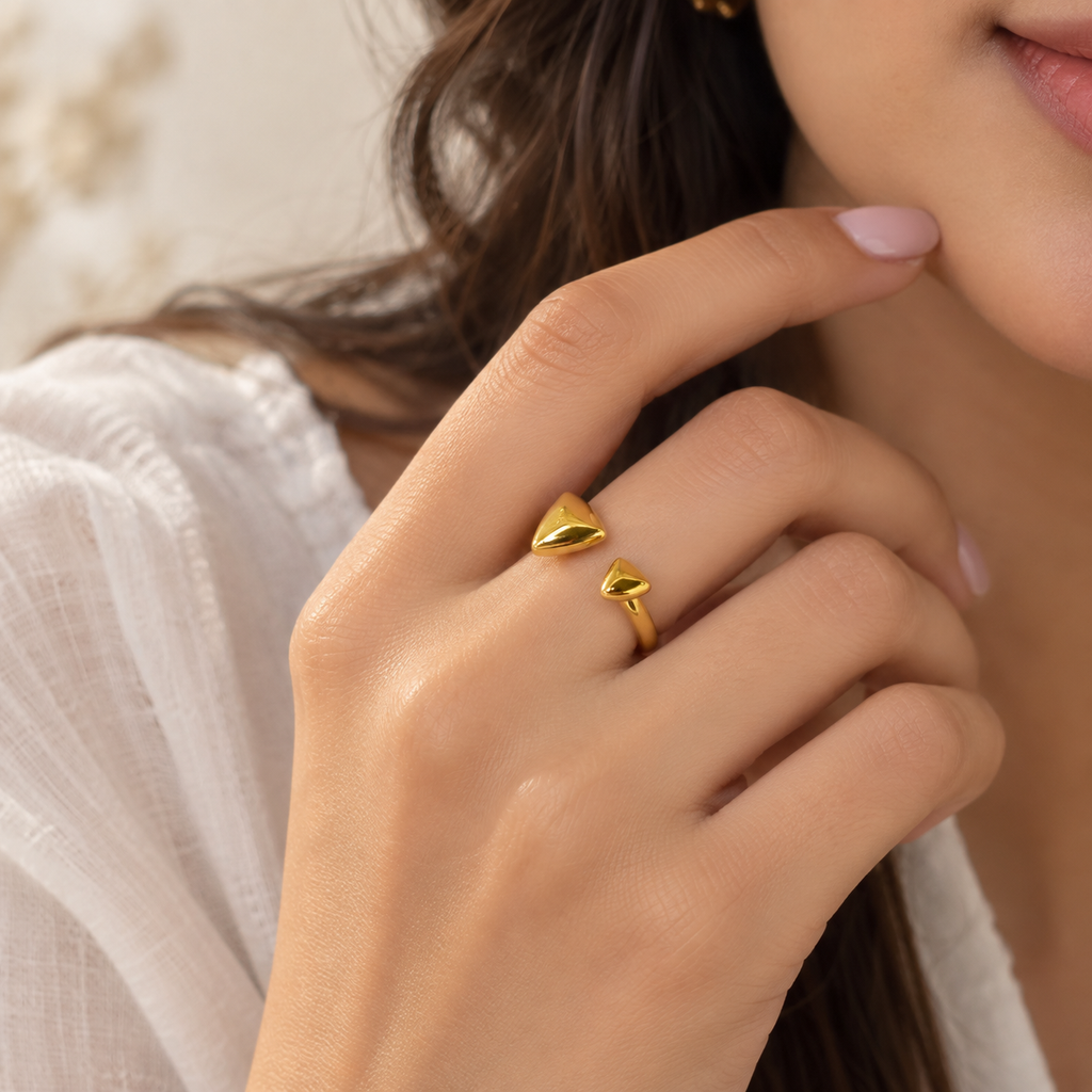 Double Triangle Ring