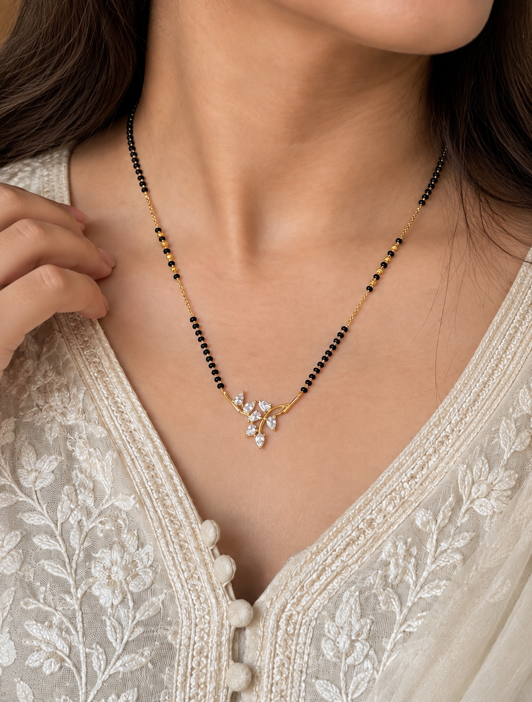 Aarohi Leaf Pendant Mangalsutra