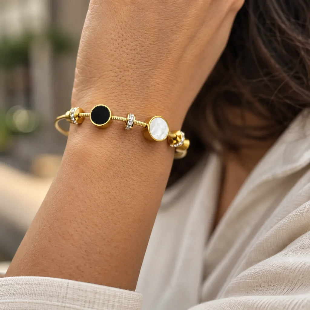 MonoGlam Kada