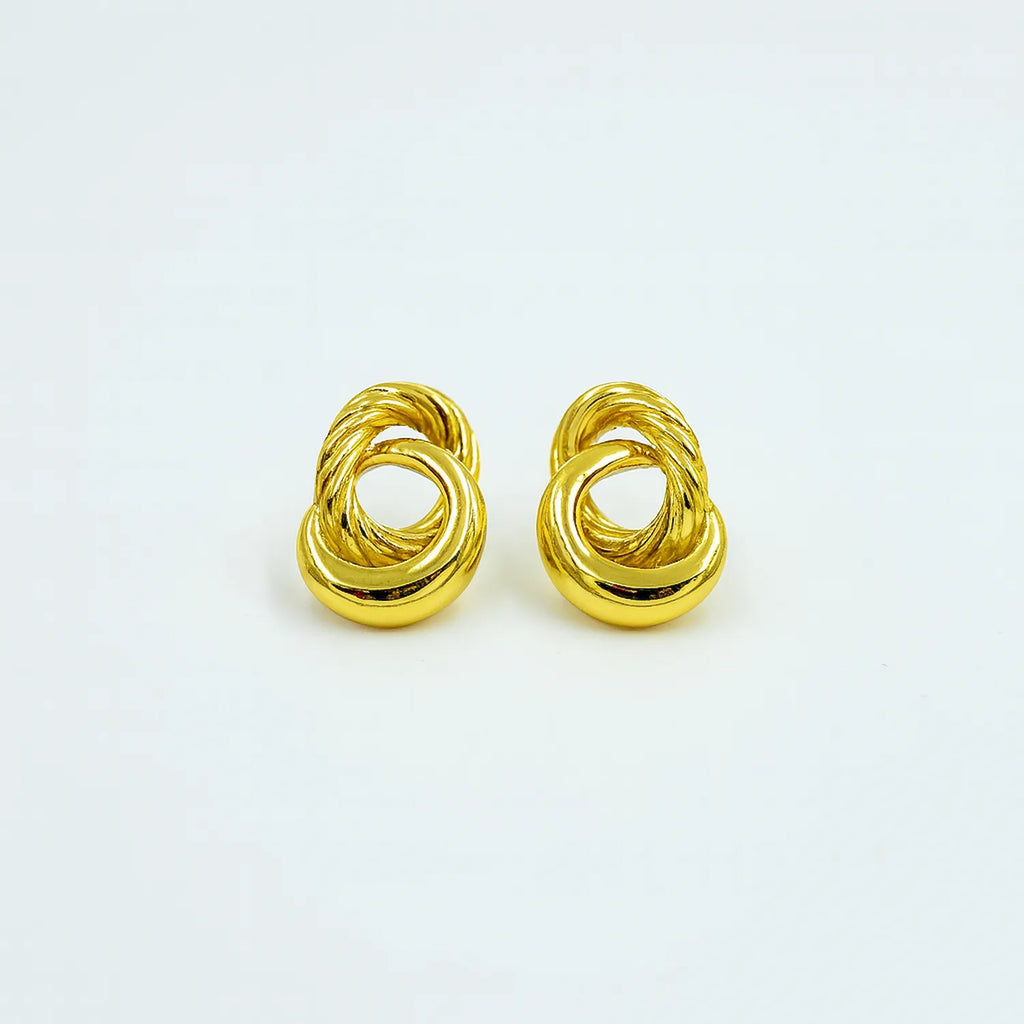 Stunning twisted Earrings